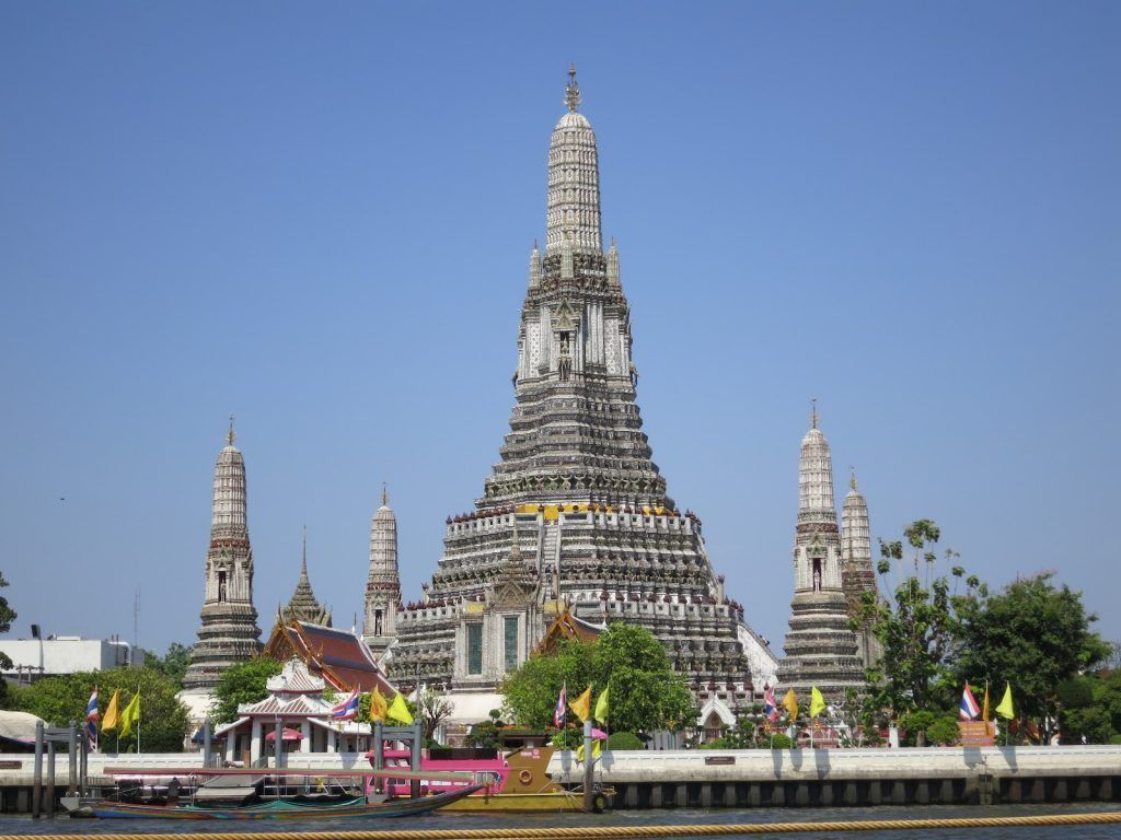 Wat Arun en Bangkok en una guía sobre que ver en Bangkok en 2 dias.
