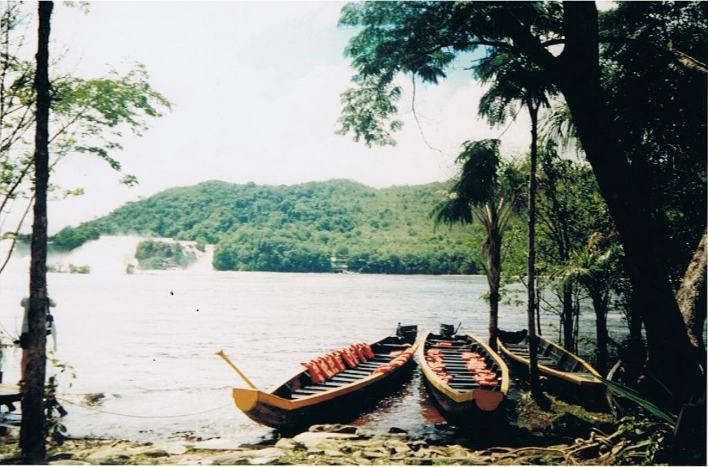 Laguna-Canaima-Venezuela