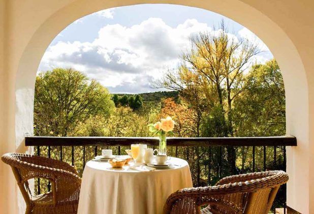 hotel-monasterio-de-piedra-