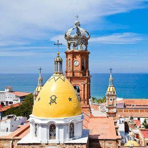 que-visitar-en-Puerto-Vallarta-Parroquia-Sra-Guadalupe