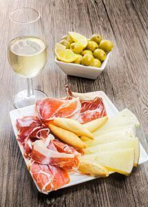 cosas-que-hacer-en-Andalucía-ir-de-tapas