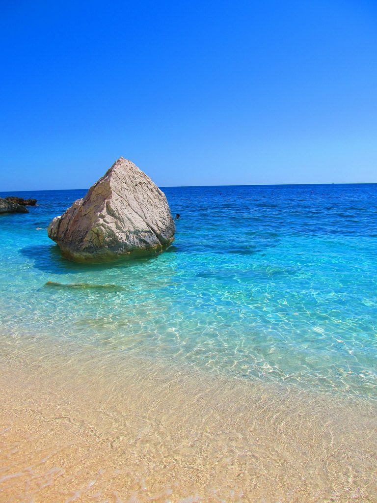 mejores-playas-de-Cerdeña-Cala-Mariolu