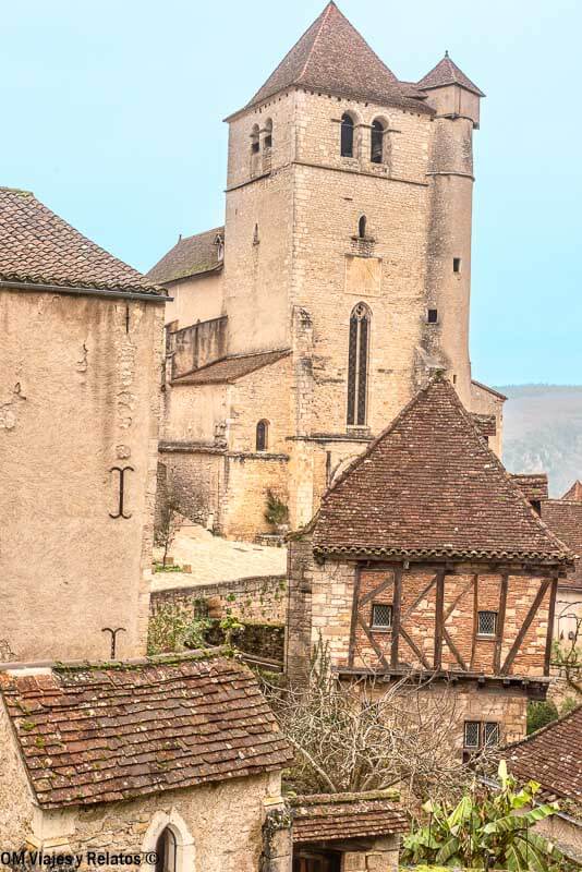 que-ver-en-un-dia-Saint-Cirq-Lapopie-Iglesia-fortificada