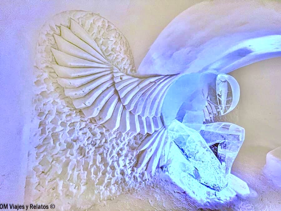hotel-de-hielo-en-Finlandia-esculturas-de-hielo