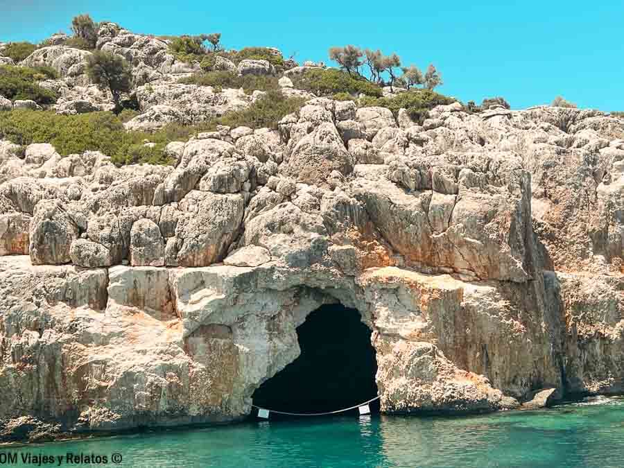 cueva-de-los-piratas-Kekova-Turquia
