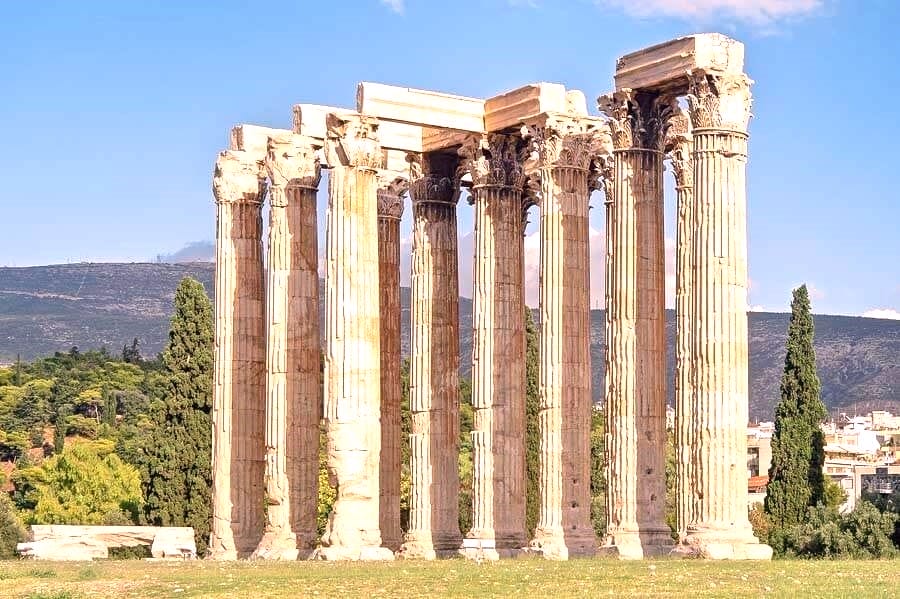 Columnas del Templo de Zeus Olímpico en Atenas, una visita imprescindible en que ver en Atenas en 1 día.