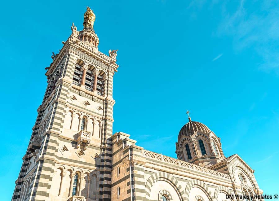Basílica de Notre-Dame de la Garde en Marsella, una parada imprescindible en una ruta por la Costa Azul.