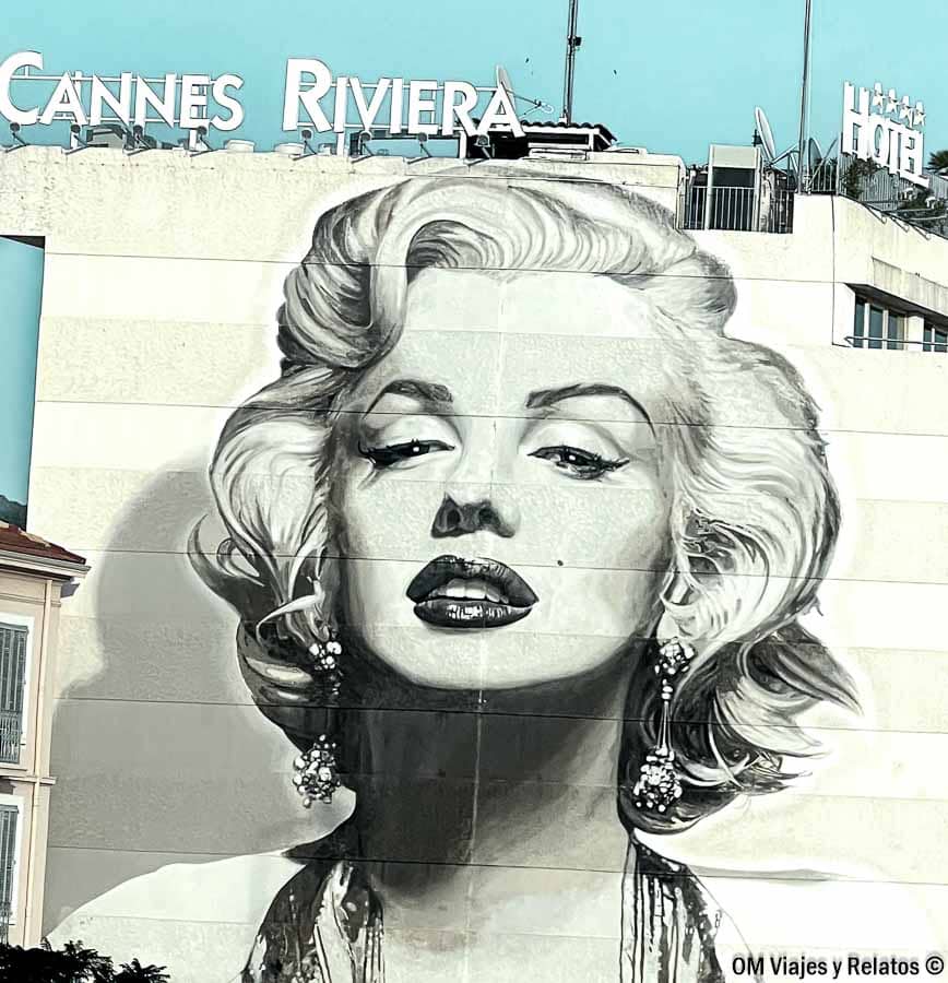 Mural de Marilyn Monroe en Cannes, una parada icónica en una ruta por la Costa Azul.