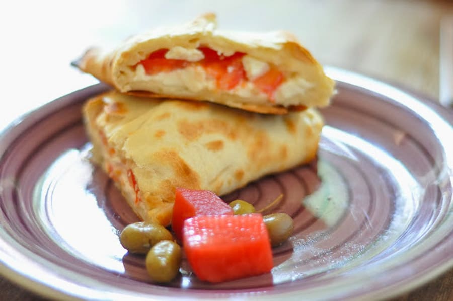 donde-comer-en-El-Cairo-fiteer-pizza-egipcia