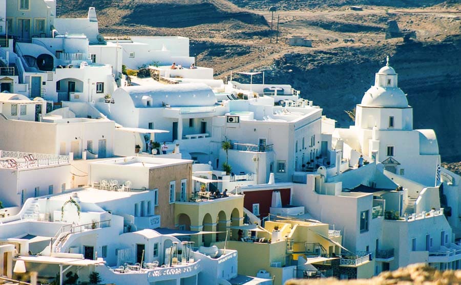 consejos-para-alquilar-coche-en-Santorini-y-conducir