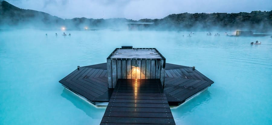 visitar-Laguna-Azul-Islandia-en-verano