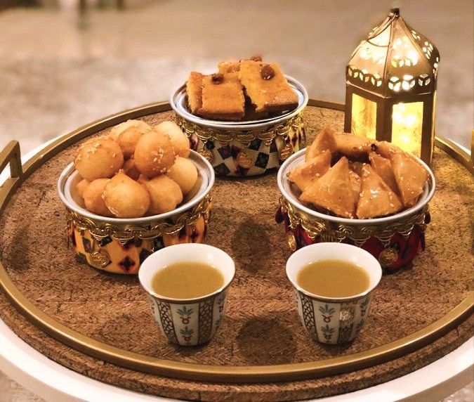 café y dulces típicos de Dubái