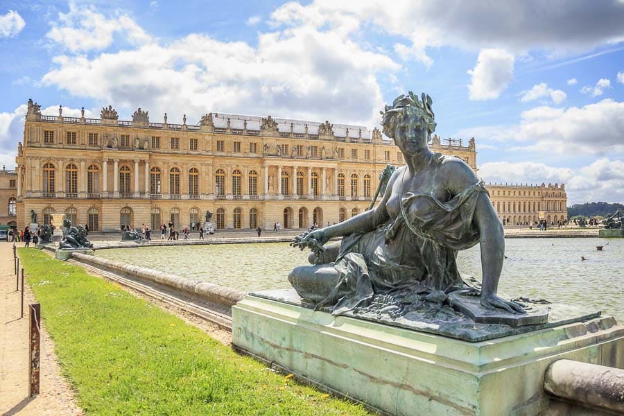 Palacio de Versalles y sus jardines, una excursión imprescindible que ver cerca de París.