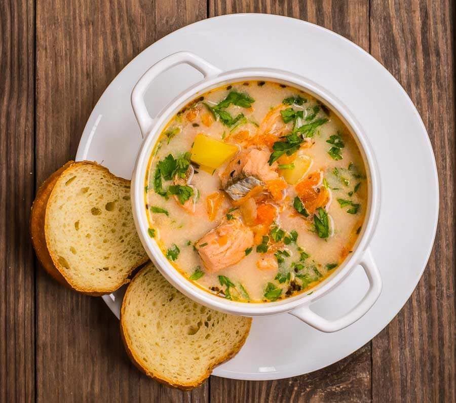 Sopa finlandesa de salmón (lohikeitto), el plato más reconfortante que probar en Helsinki en un día de invierno