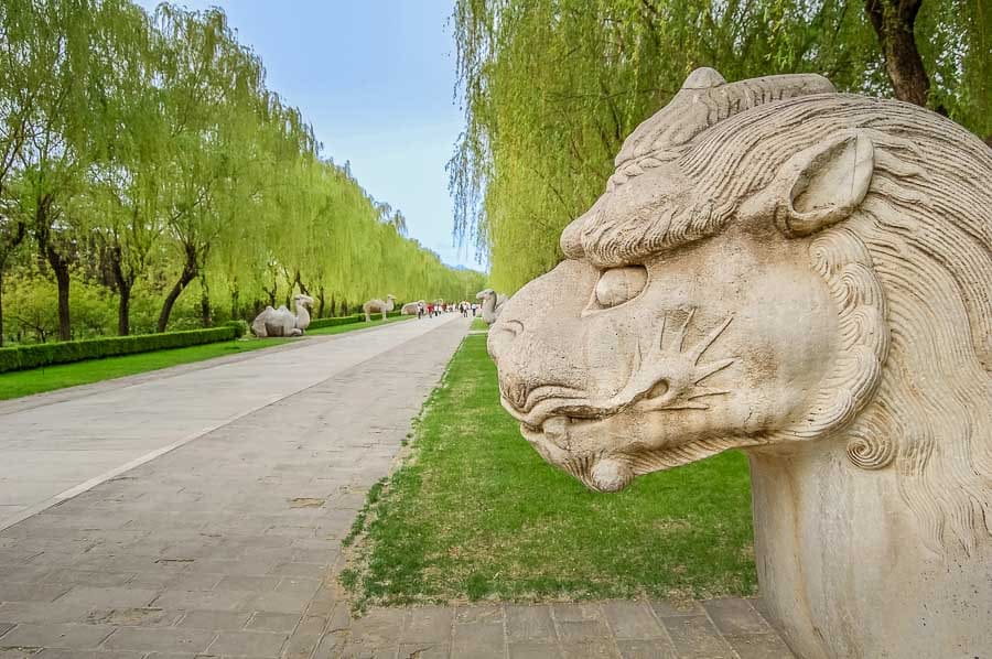 Camino Sagrado en las Tumbas Ming, una de las atracciones cerca de Pekín.