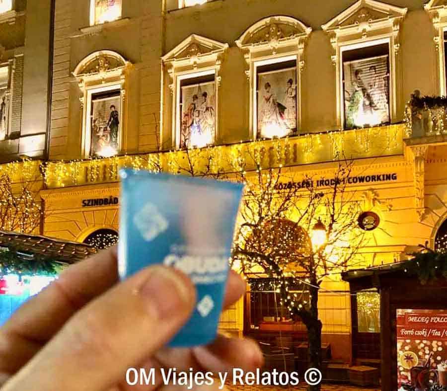 Brindando con pálinka entre luces y mercados: tradiciones que se viven en Budapest en Navidad