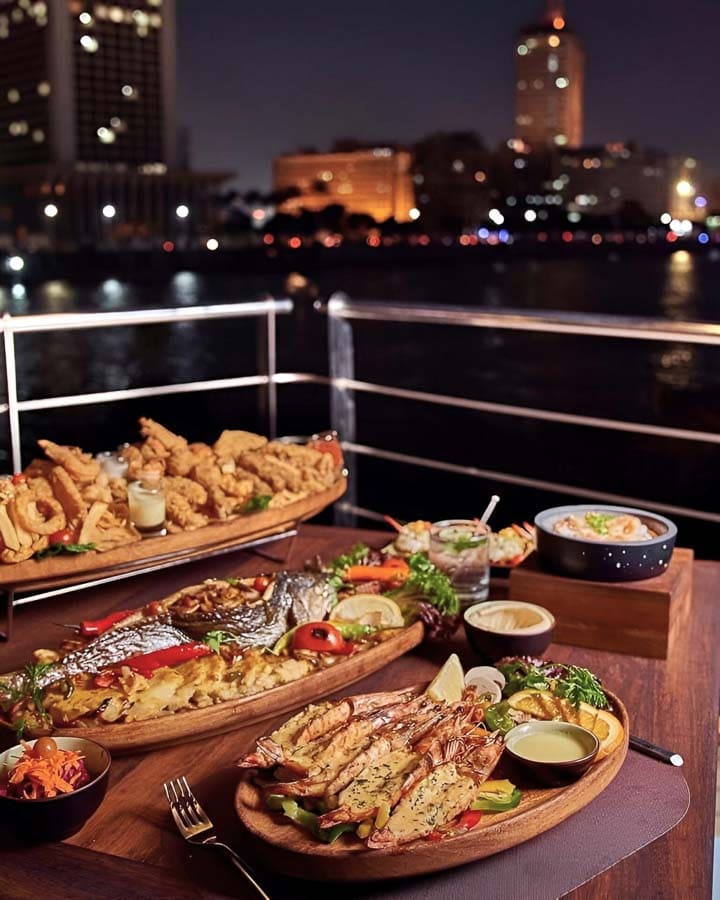 Crucero por el Nilo en fin de año: cena en cubierta