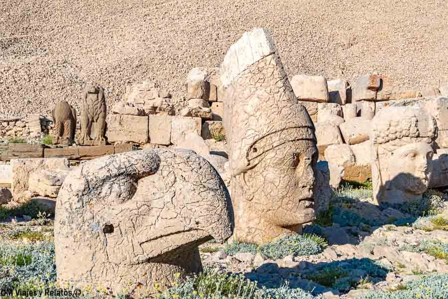 Internet en Turquía para ubicarte y compartir fotos de las estatuas y cabezas de piedra del monte Nemrut.
