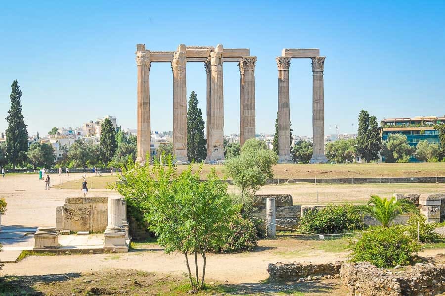 Columnas del Templo de Zeus Olímpico en Atenas, imprescindible en la ruta de que ver en Atenas en 3 días.