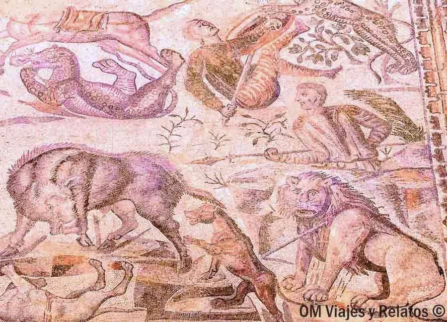Mosaico de caza en la Villa Romana La Olmeda, una visita cultural imprescindible para descubrir rutas en Castilla y León.