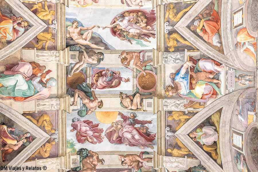 Frescos del techo de la Capilla Sixtina en el Vaticano, imprescindible en que ver en Roma en 4 días.