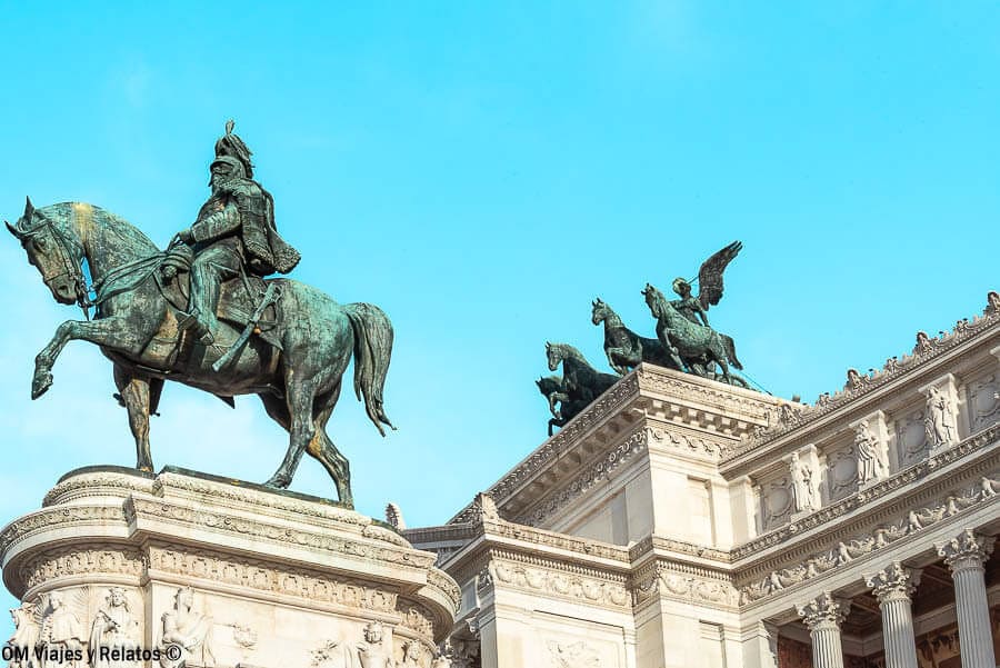 Monumento a Vittorio Emanuele II en la Piazza Venezia, un imprescindible en que ver en Roma en 4 dias.