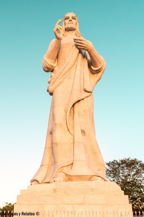 Estatua del Cristo de La Habana para una guía sobre que ver cerca de la Habana excursiones.
