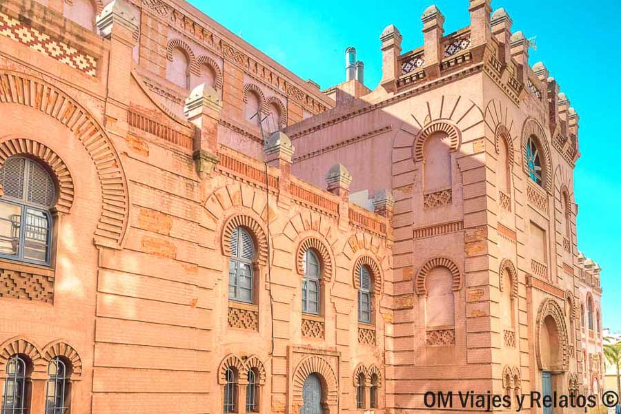 Mercado Central de Abastos de Cádiz, uno de los edificios más emblemáticos que ver en Cádiz en un día para conocer la gastronomía local.