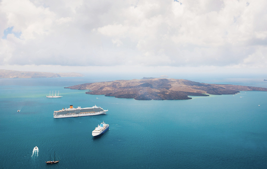 guía con todas las opciones para ir de Atenas a Santorini