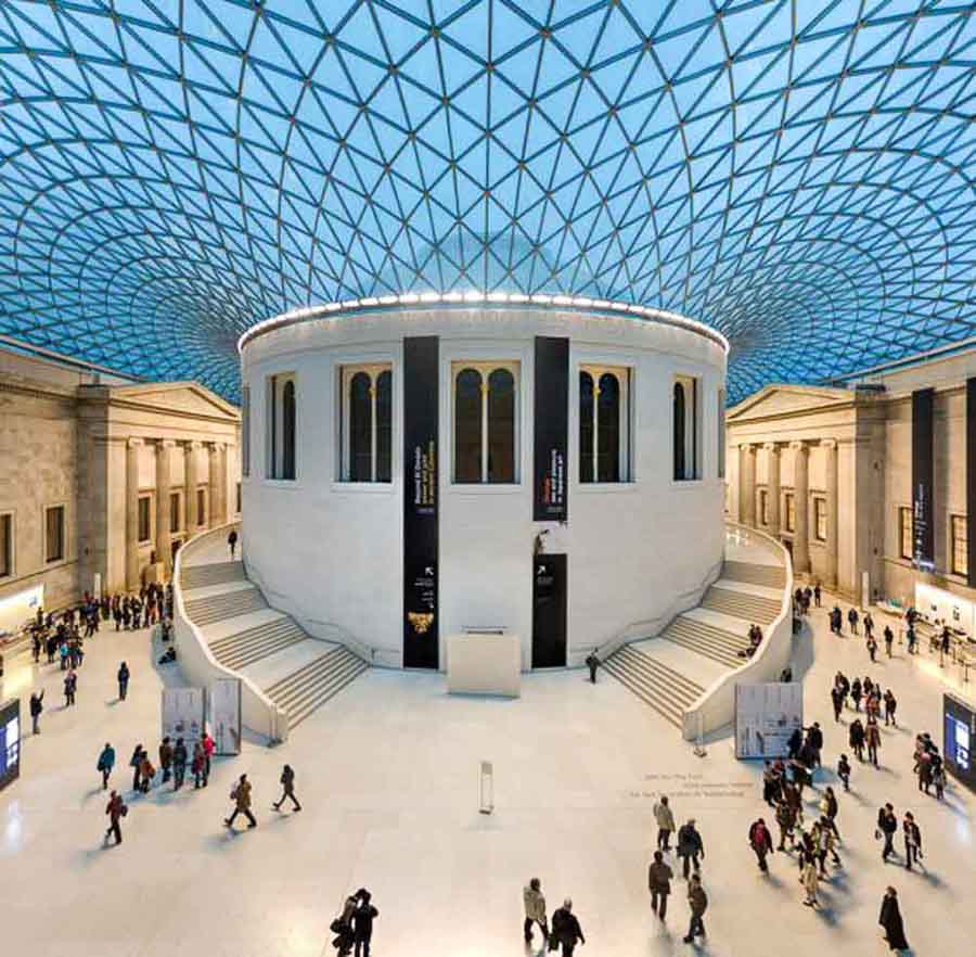 Gran Atrio del Museo Británico de Londres durante una visita por la ciudad