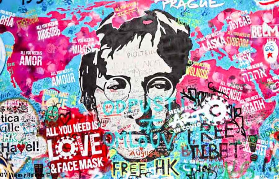 Mural de John Lennon en el famoso Muro de Lennon de Praga