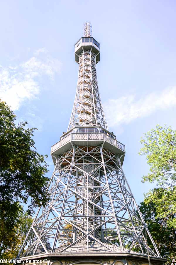 Torre de Petřín en Praga, mirador inspirado en la Torre Eiffel