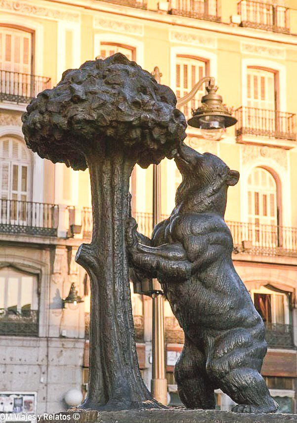 Estatua del Oso y el Madroño en la Puerta del Sol, uno de los símbolos más emblemáticos de Madrid